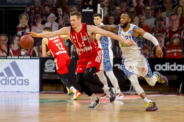 中陷入低迷 中陷入低迷